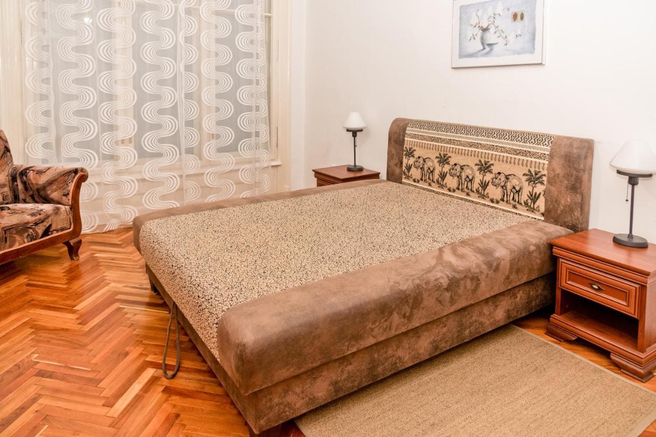 Danubius Grand Astoria Budapest Bagian luar foto