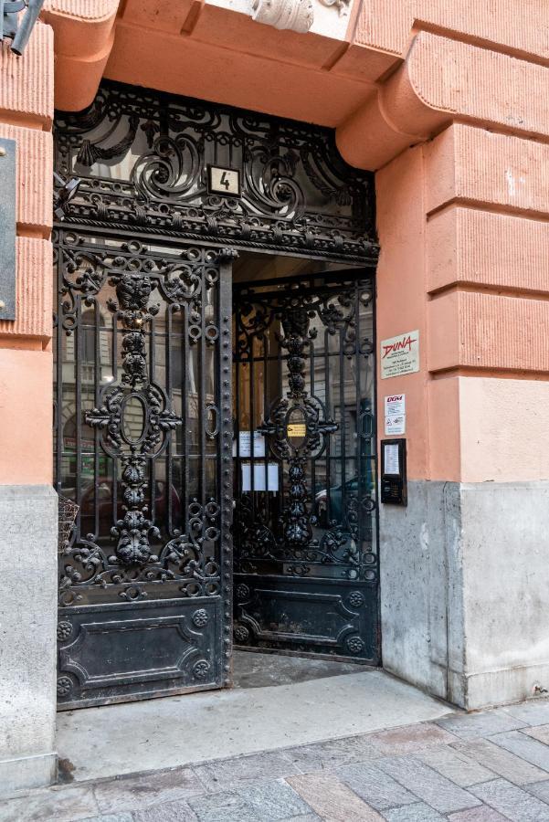 Danubius Grand Astoria Budapest Bagian luar foto